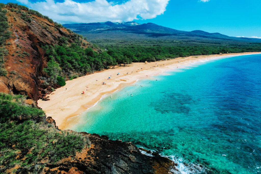 5 Reasons Why This Hawaiian Island Should Be Your Winter Getaway  