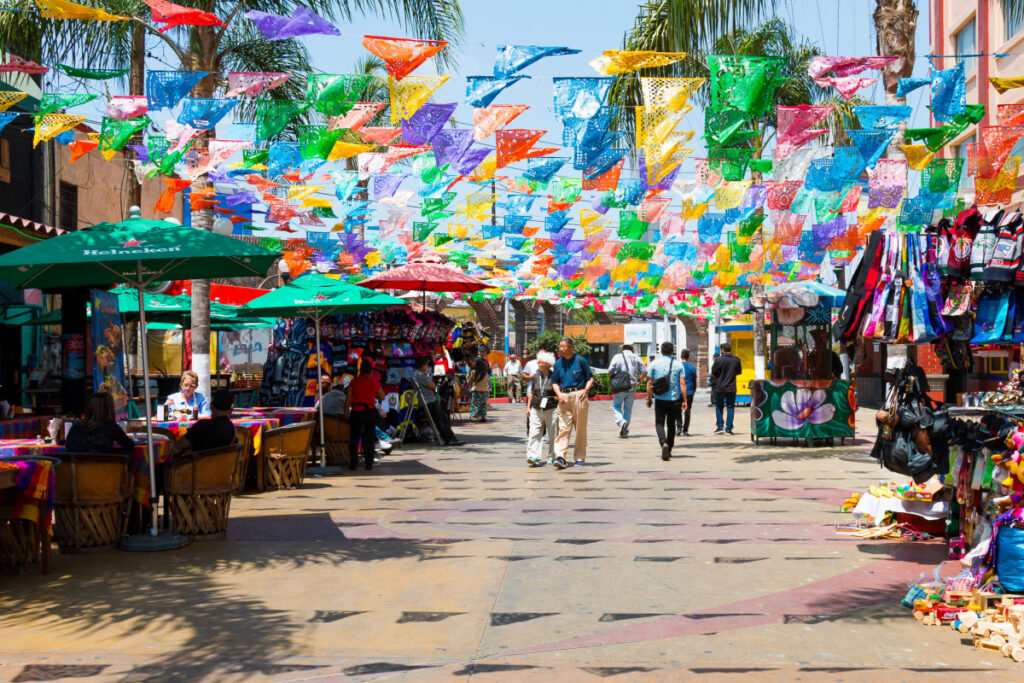 American Airlines Launches First Ever Nonstop Flight To This Popular Mexico Destination