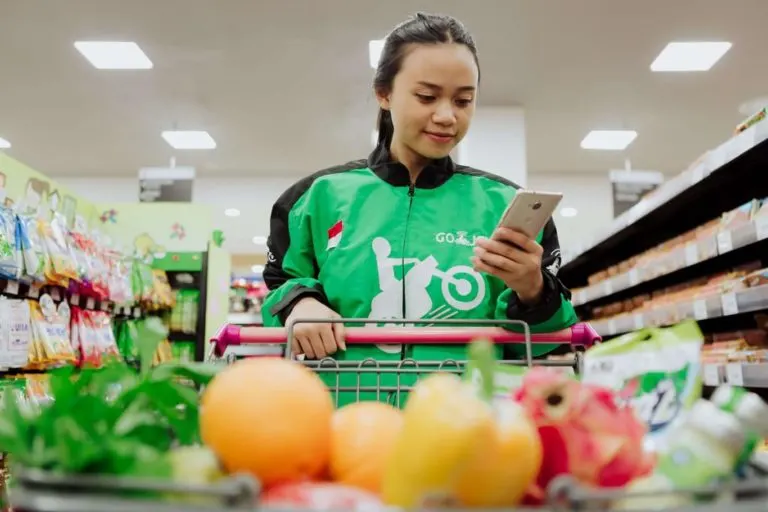 Use Go-Jek Go-Mart for grocery delivery in Bali