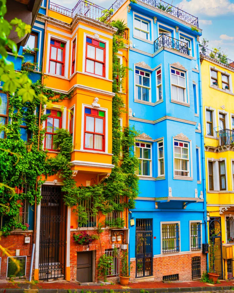 the colored houses of balat istanbul