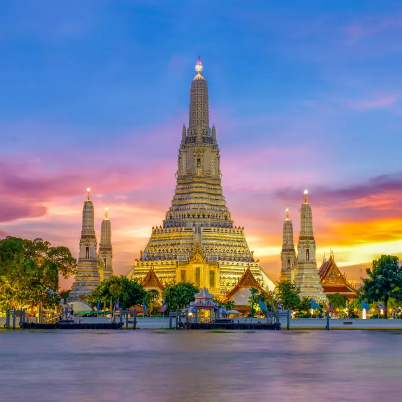 Wat Arun Temple at sunset, Bangkok, Thailand